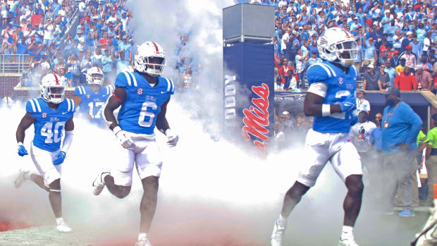 Zach Evans run out smoke